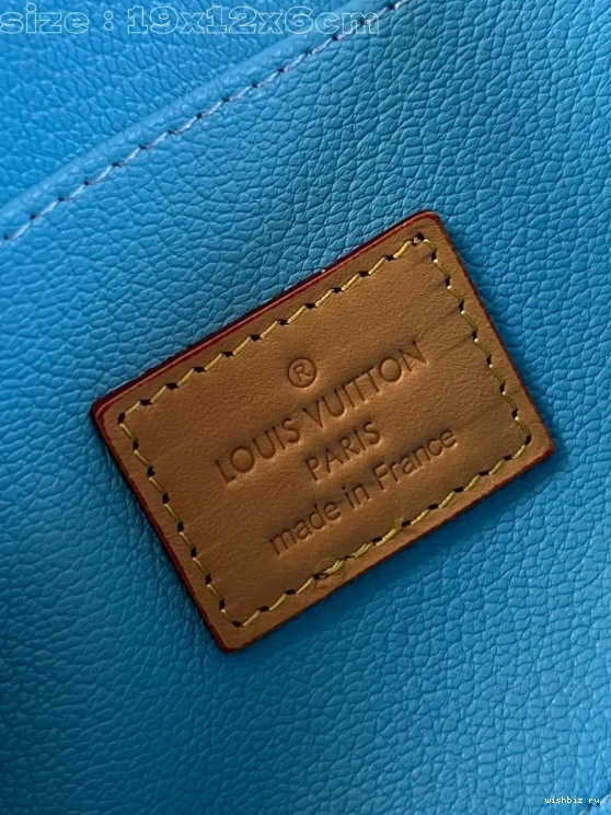 WIS Louis Pochette PM Vuitton Cosmétique 0312